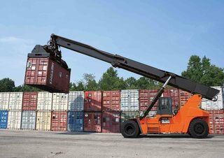 Reach Stacker Toyota THD9900-R90