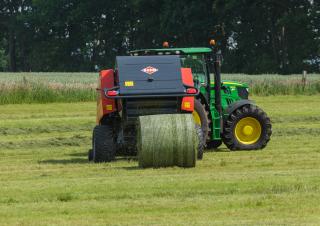 Rundballenpressen Kuhn FB 3130