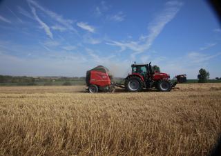 Rundballenpressen Kuhn VB 2295