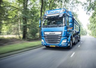 LKW Sattelzugmaschinen/SZM DAF CF 530 FT