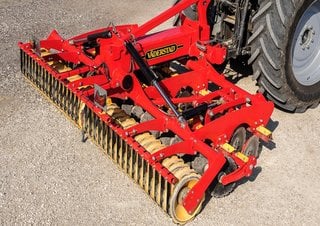 Scheiben- u. Zinkeneggen Väderstad Carrier X 425