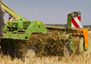 Scheiben- u. Zinkeneggen Amazone Catros 3001