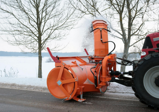Winterdienste Schneefräsen Pronar OFW 2.6 