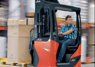 Schubstapler Elektro Linde R16N HD