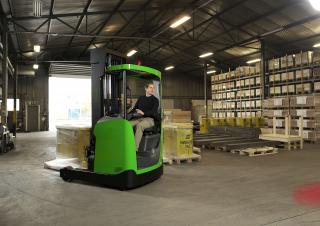 Schubstapler Elektro Cesab R 316