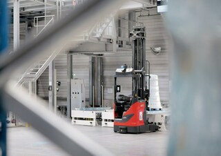Schubstapler Elektro Linde R16HD MATIC config. 3 