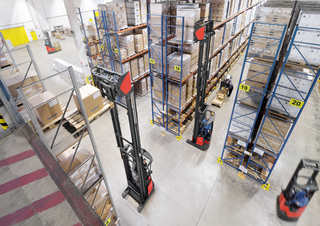 Schubstapler Elektro Linde R16X Std.