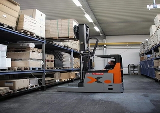 Schubstapler Elektro Hubtex SQ 50 PU