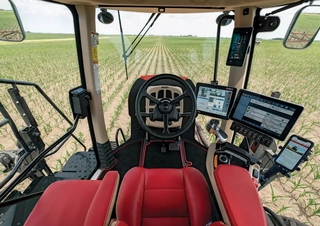 Selbstfahrende Feldspritzen Case IH Patriot 3250