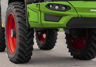 Selbstfahrende Feldspritzen Fendt Rogator 665 