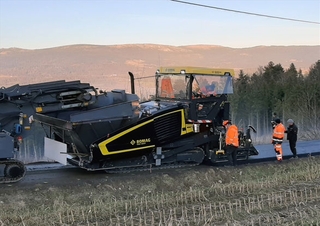 Straßenfertiger auf Ketten Bomag BF 600 C 3 S 500