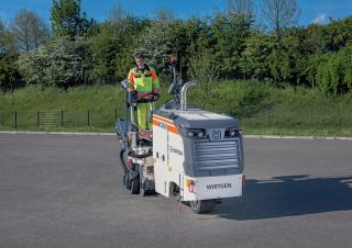 Straßenfräsen Wirtgen W 35 Ri