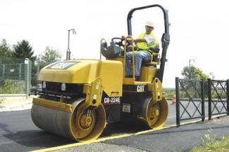 Walzen Tandem-Vibrowalzen Caterpillar CB 224 E