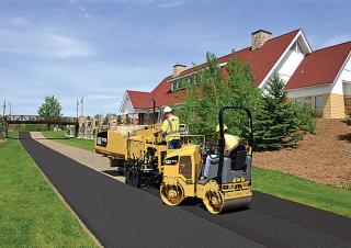 Walzen Tandem-Vibrowalzen Caterpillar CB14B