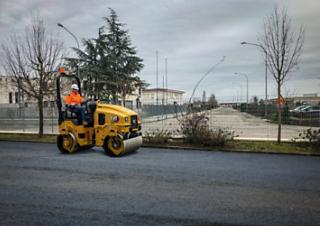 Walzen Tandem-Vibrowalzen Caterpillar CC2.7 GC