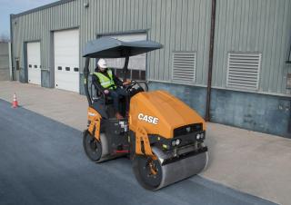 Walzen Tandem-Vibrowalzen Case DV45D