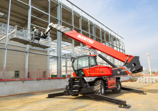 Teleskopen mit Oberwagen Manitou MRT-X 3060