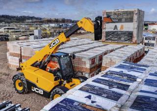 Teleskopen starr JCB 525-60 HI-VIZ