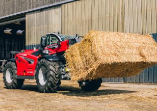 Teleskopen starr Massey Ferguson TH.7038 H 