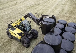 Teleskopen starr New Holland TH7.37 Standard