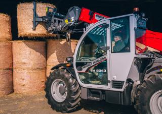 Teleskopen starr Massey Ferguson TH.8043 H