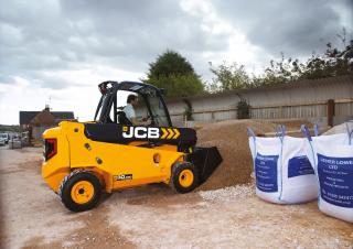 Teleskopen starr JCB TLT30D 