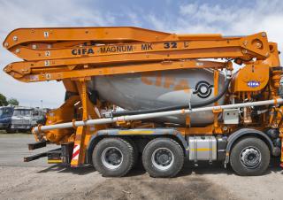 Autobetonpumpen CIFA MK32L