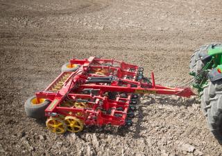 Wiesen- u. Ackerwalzen Väderstad Rexius T 450
