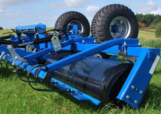 Wiesen- u. Ackerwalzen DAL-BO MiniMax 630 CB