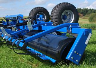 Wiesen- u. Ackerwalzen DAL-BO MiniMax 830 CB