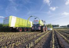 Feldhäcksler 4-WD Claas Jaguar 900