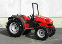 Allrad-Traktoren Massey Ferguson MF 2415