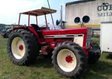 Allrad-Traktoren International Harvester 1046
