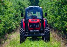Allrad-Traktoren Mahindra 6675F
