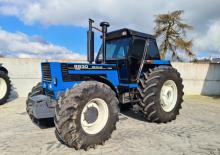 Allrad-Traktoren Ford-NH 8830 A Powershift