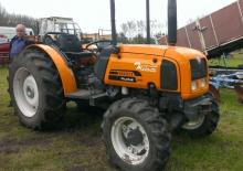 Allrad-Traktoren Renault Fructus 140 - 4