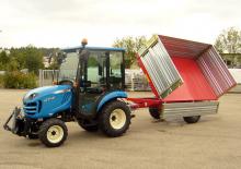 Allrad-Traktoren LS J27 HST