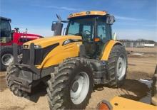 Allrad-Traktoren Challenger MT515E