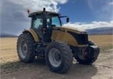Allrad-Traktoren Challenger MT555D