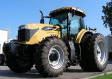 Allrad-Traktoren Challenger MT575D
