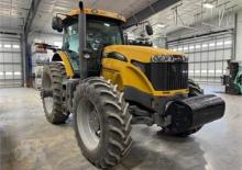 Allrad-Traktoren Challenger MT675E