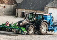 Allrad-Traktoren Valtra T 213