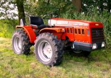 Allrad-Traktoren Carraro Tigre 2500 A