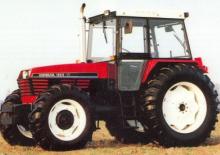 Allrad-Traktoren UTB Universal U 453 DTP