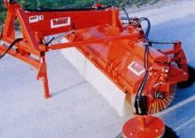 Anbau-Kehrmaschinen Bugnot BA 250