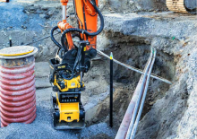 Anbauflächenrüttler engcon PP950