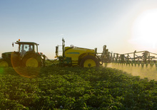 Anhänge-Feldspritzen John Deere 740