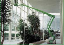 Gelenkarbeitsbühnen auf Rädern Niftylift HR 15 N