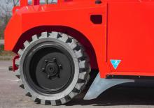 Scherenbühnen auf Rädern PB PB S151-19E 4x4