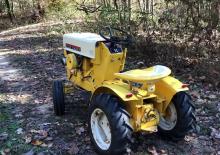Aufsitzrasenmäher, Rasen- und Gartentraktoren Cub Cadet 100